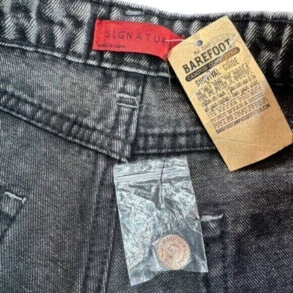 NWT Signature8 | Black Denim Distressed Shorts Size Medium - Picture 13 of 13